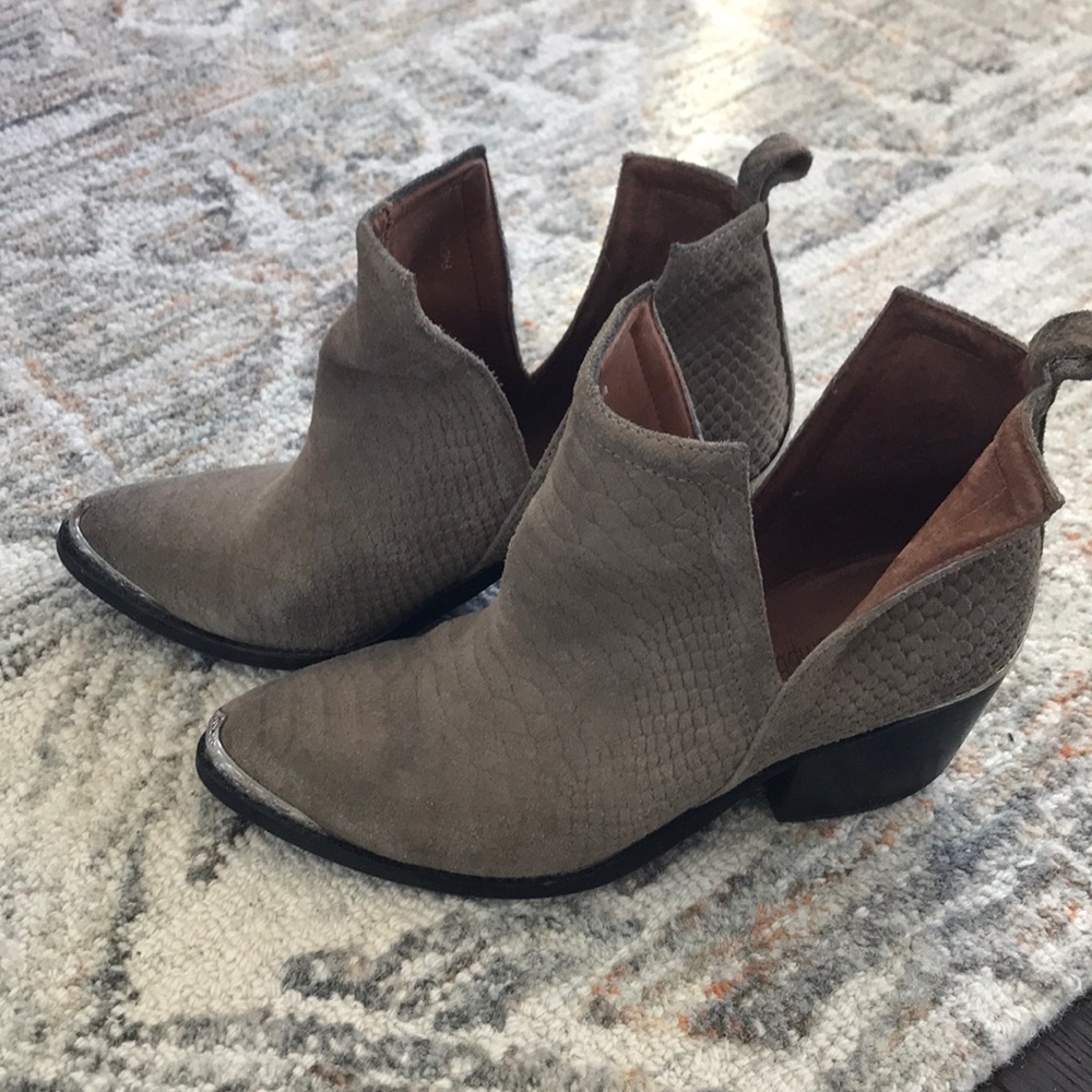 Jeffrey Campbell Cromwell Suede Bootie